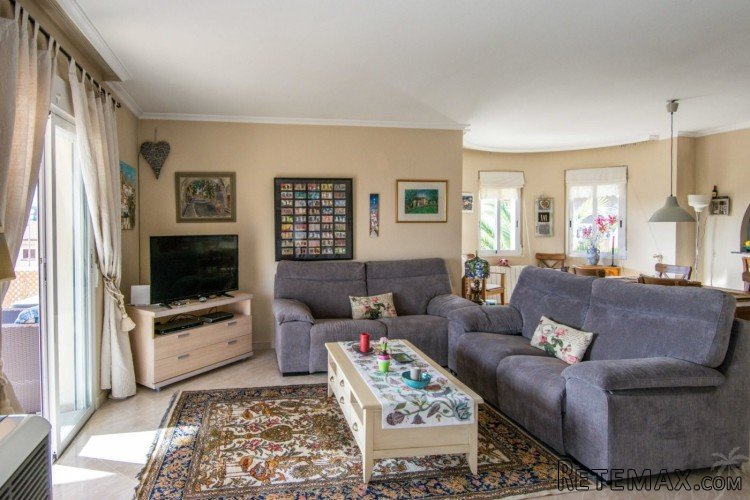 Villa with private pool located in a quiet residential area.. - 8