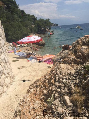 Omiš, Stanići, privatna plaža, konoba, 1800m2, 8 apartmana - 11