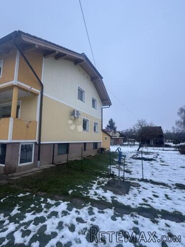 Veliko zemljište - budući stanovi ili obiteljski dom - 2