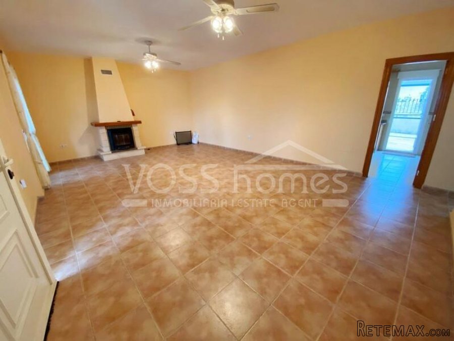 NEW LISTING TO VOSS HOMES - A larger than average 4 bed, 2.. - 3