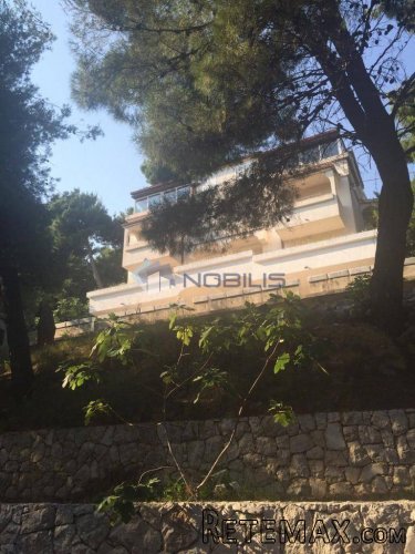 Omiš, Stanići, privatna plaža, konoba, 1800m2, 8 apartmana - 14