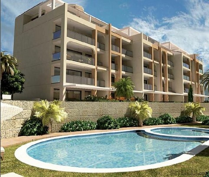 * FRONT LINE BEACH APARTMENTS - DIRECT.. - 2