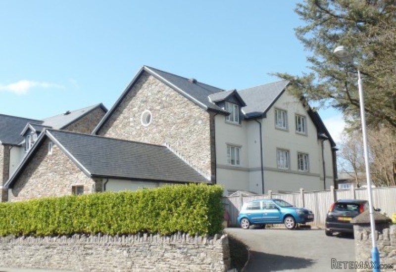 17 St Ninians Court, Douglas