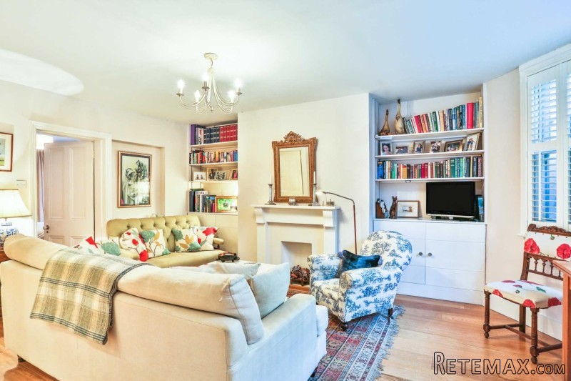 Basement Flat Comeragh Road London.. - 2