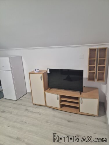 Prodajem kucu u Batajnici - 16