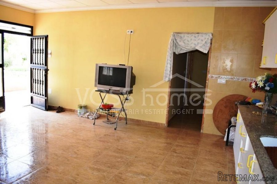 A quite and peaceful country house with 300m2 warehouse.. - 19