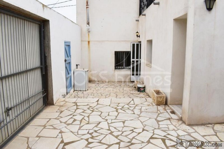 Deceptively spacious, 2 storey village houseof 138m2 in Las.. - 19