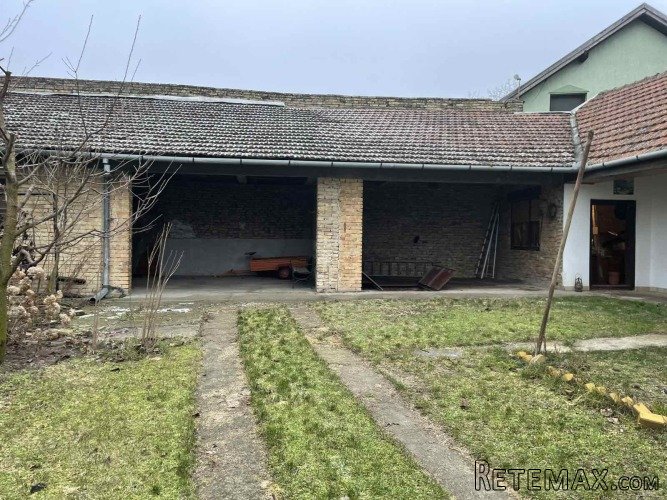 Prodaje se kuca na pocetku Bajskog puta-Subotica - 19