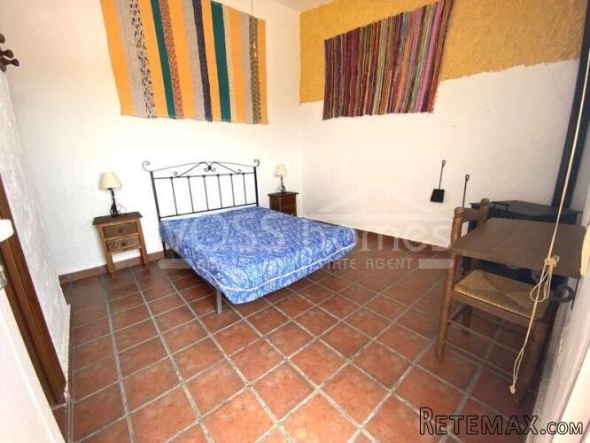 NEW TO VOSS HOMES - GREAT B&B / GUEST HOUSE BUSINESS . Semi.. - 20