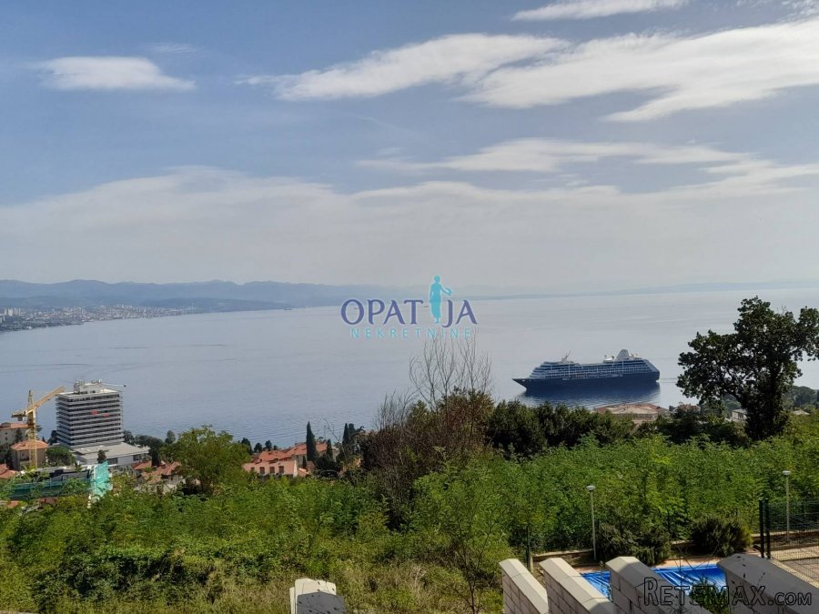 Opatija blizina centra stan 2S+DB, 1.kat, 84 m2