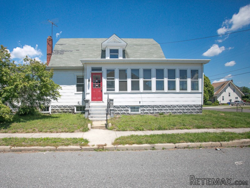 115 Helms Ave Swedesboro, NJ, 08085..