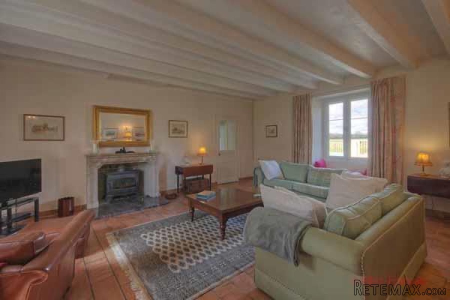 Lezay (79) For sale - Superb maison de maître with luxury 5.. - 2