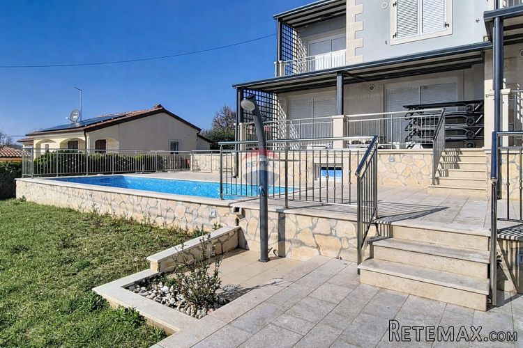 Istra, Kaštelir-Labinci - samostojeća kuća sa 3 stana, pogle - 3