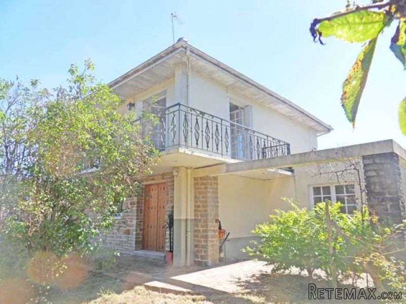 4 Bedroom Village House With Garden..
