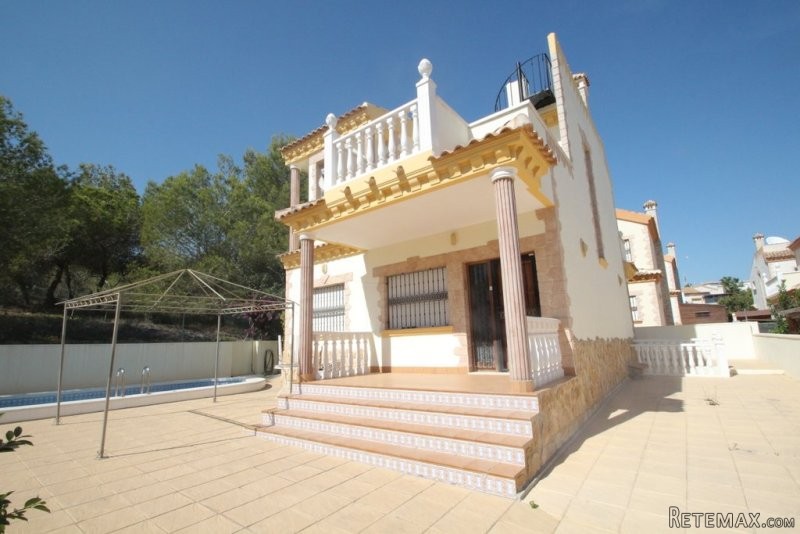 3 Bedrooms - Villa - Alicante - For Sale
