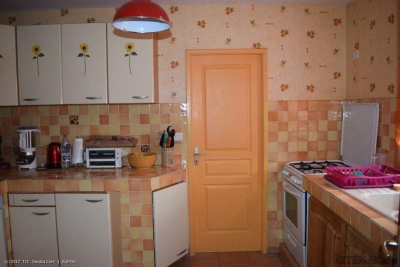 5 Bedroom Bungalow Built In 2007 With.. - 2