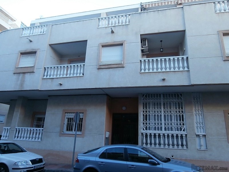 3 bedroom, 2 bathroom Apartment, (build..