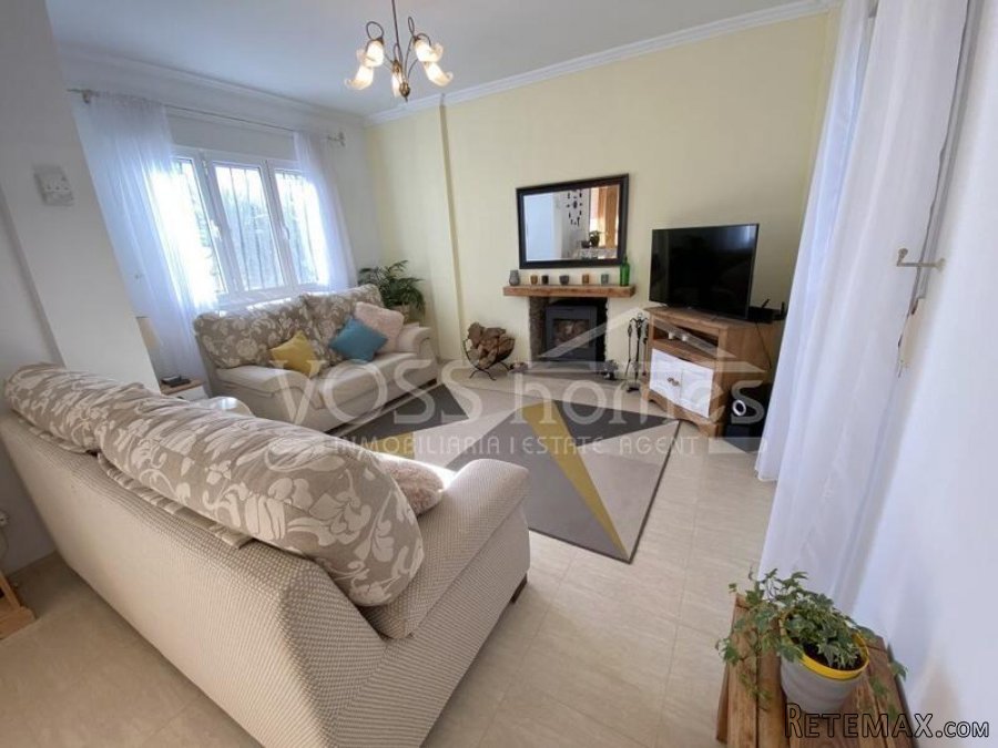 EXCLUSIVE TO VOSS HOMES - A beautifully presented, recently.. - 2