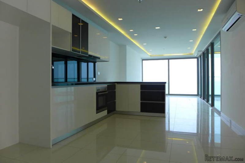New Wong Amat Tower Condo, Absolute..