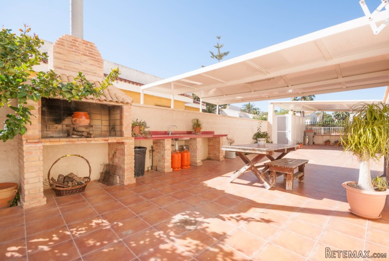 5 Bedrooms - Villa - Alicante - For Sale - 2