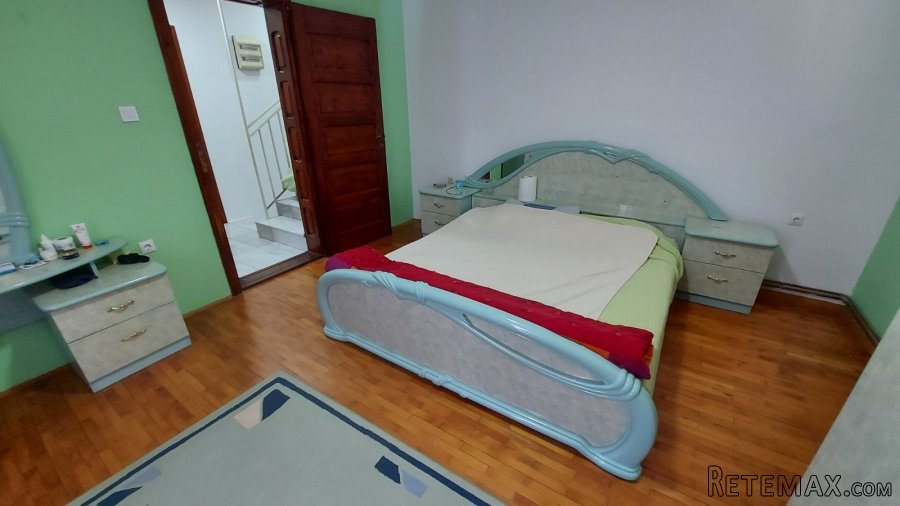 Prodajem kucu u Jagodini - 8