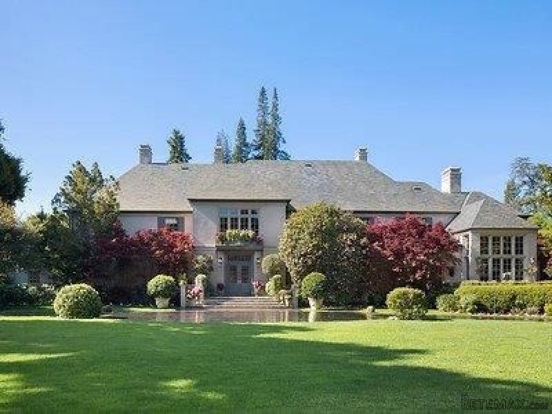 Incomparable estate property in atherton