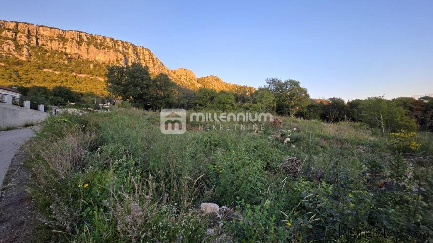 Bribir, građevinsko zemljište, 562m2