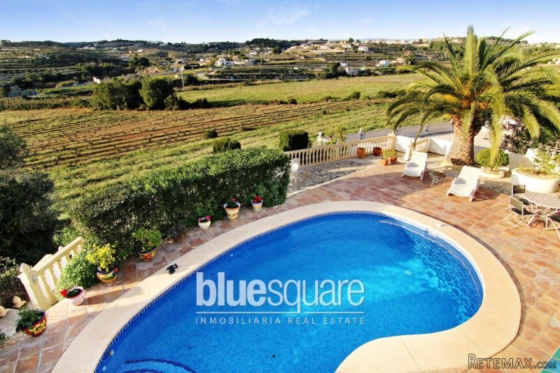 Lovely 5 bedroom villa close to..