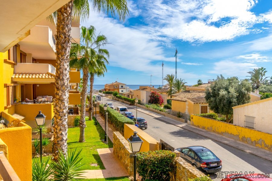 Punta Prima es una urbanización a pie de mar, donde se..