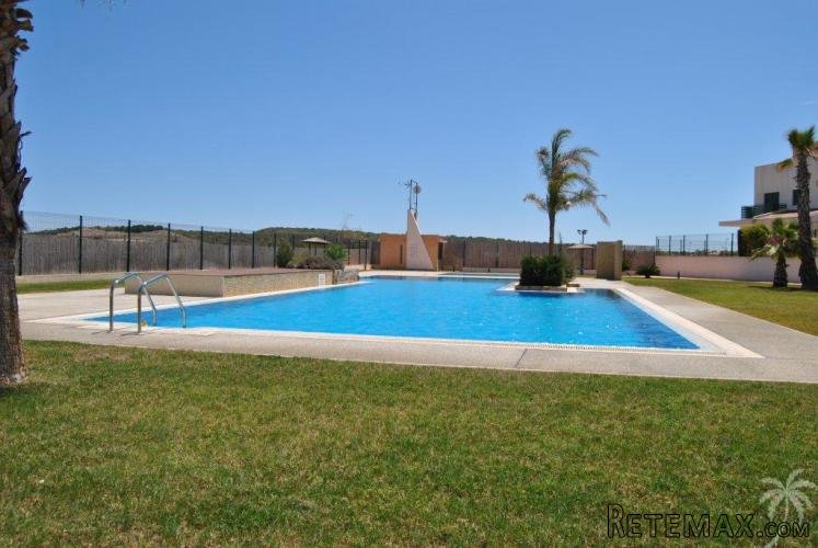 Just 200 meters from the Quesada golfcourse, we have this.. - 2