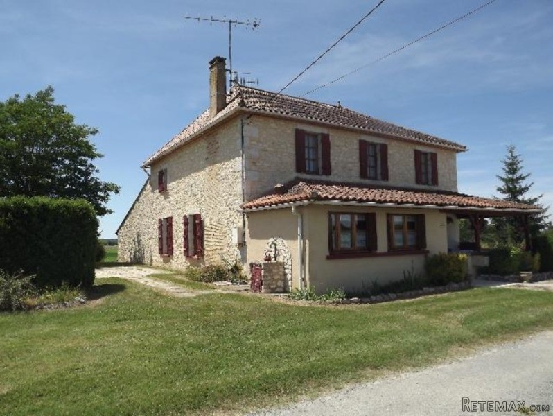 Stone House With Beautiful Environment..