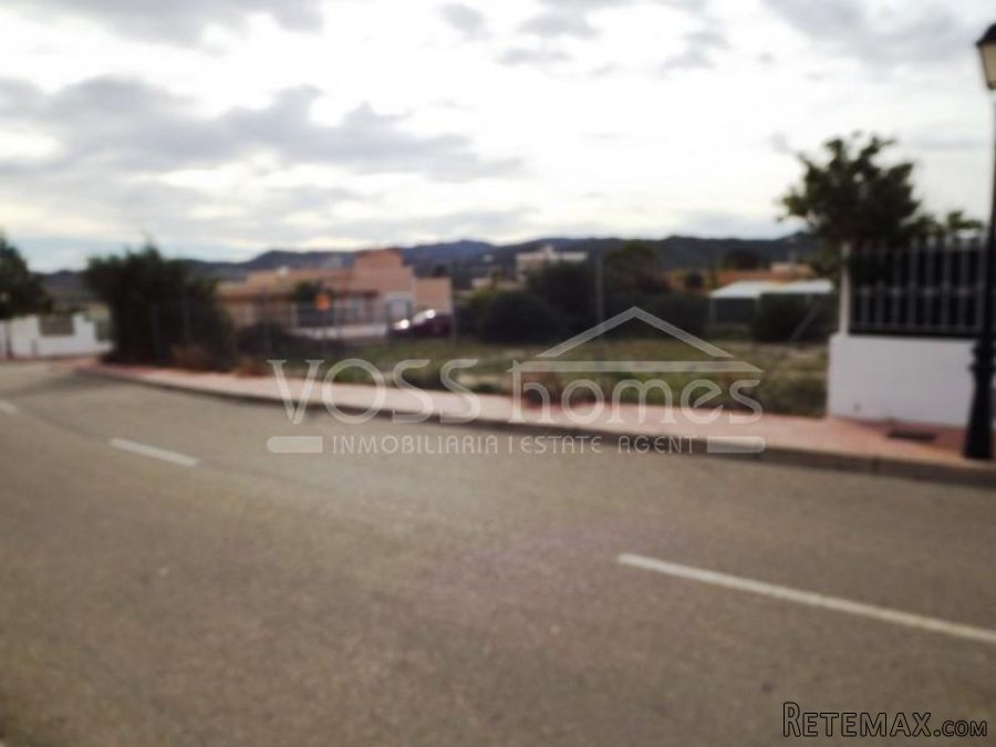 Urban building "corner" plot of approx 740m2 for sale in la.. - 5