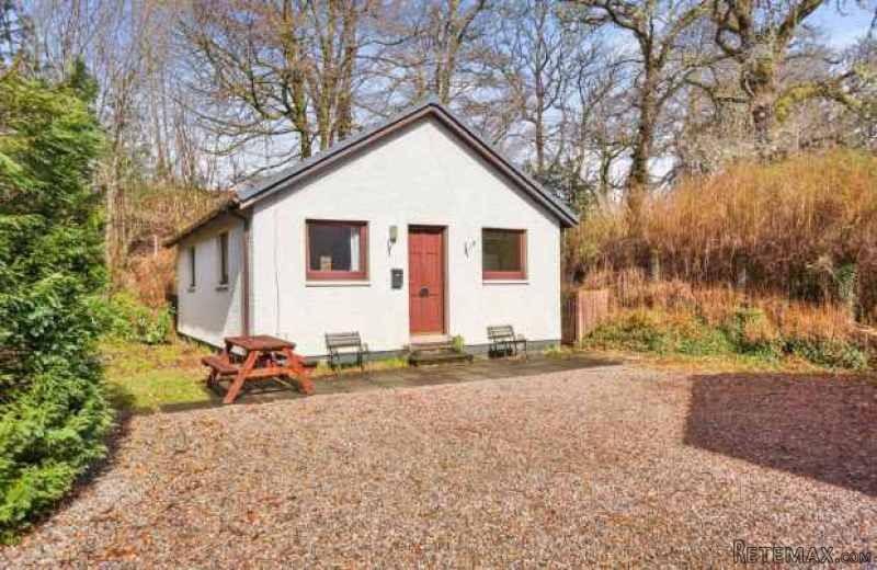 2 bedroom, Detached Bungalow house for..
