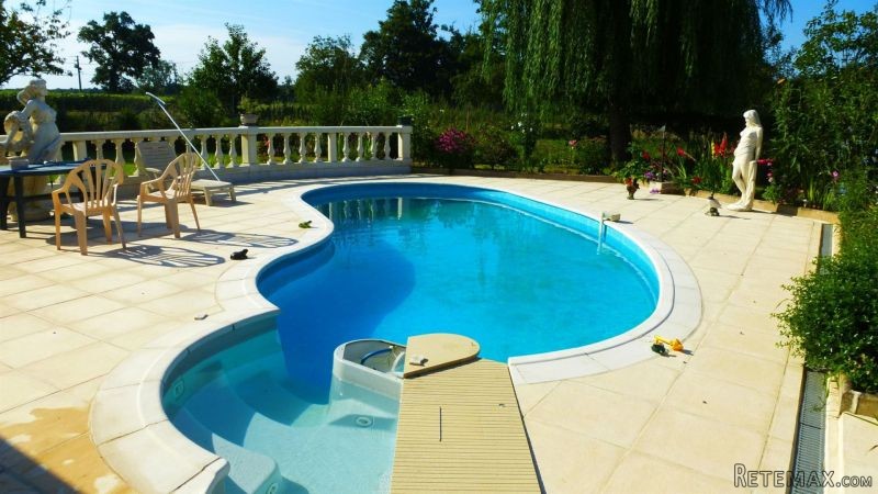 Sale House Gemozac (17260) - 2