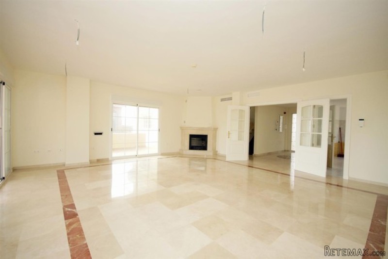 5 Bedrooms - Villa - Malaga - For Sale - 2