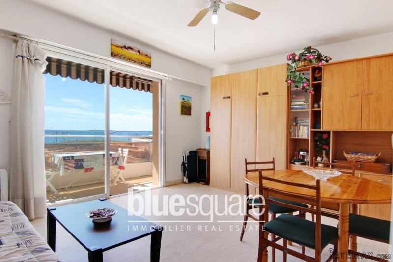 Studio sea front in Juan Les Pins