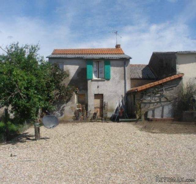 Old cottage with massive garden area.