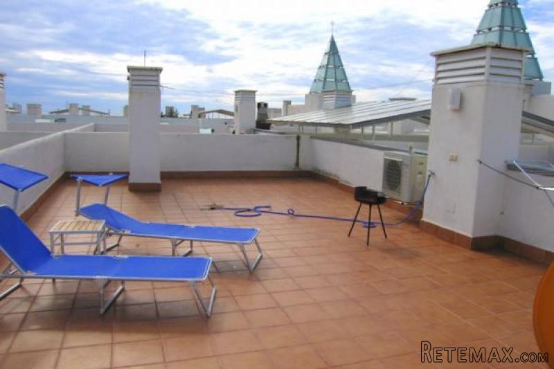 ROSES SANTA MARGARIDA: Penthouse with.. - 2