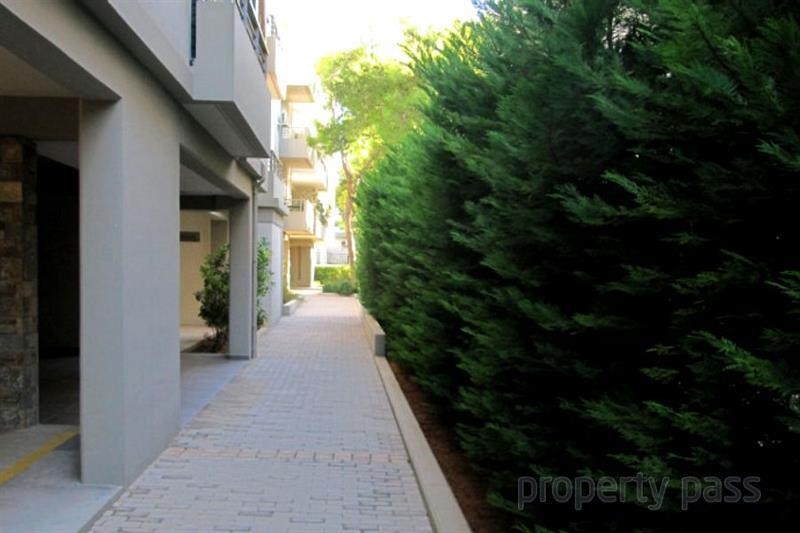 3 bedroom Apartment For Sale: Agia..