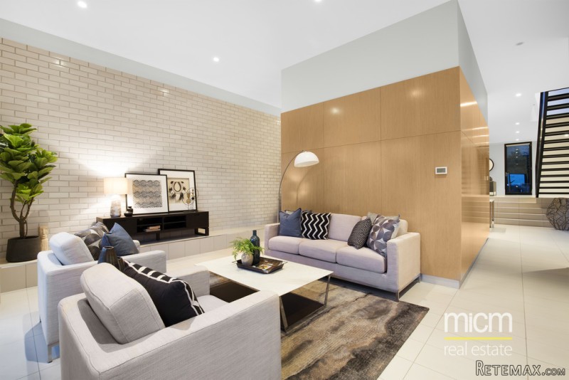 Unforgettable Luxury in a Coveted Kew..