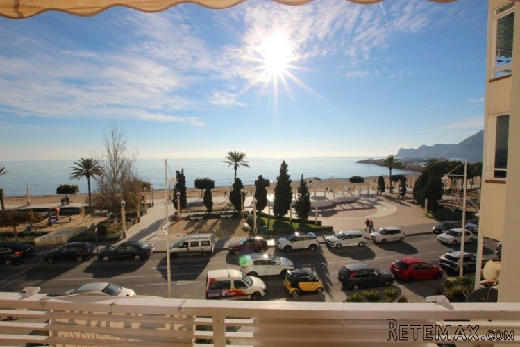 FIRST LINE APARTMENT IN ALTEA!!!! Beautiful views to the..