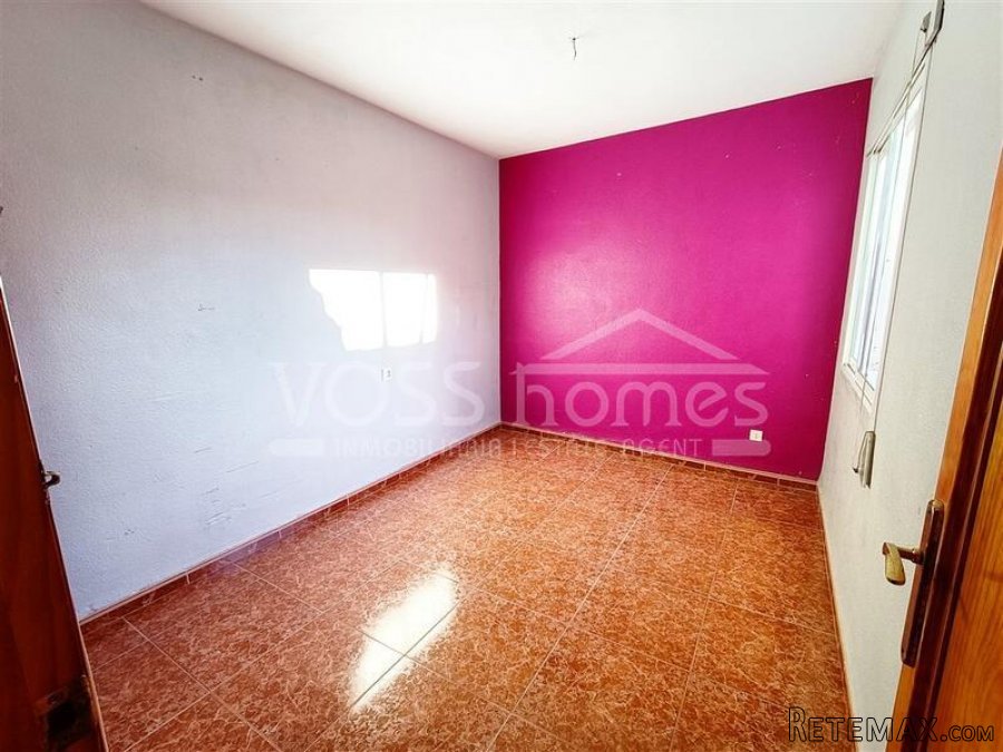 NEW LISTING TO VOSS HOMES - A large terraced house of 178m2.. - 10