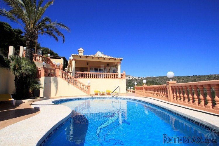 This superb sea view villa is distributed over two levels.. - 2