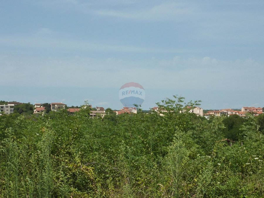 Poreč-Varvari, Lijepo poljoprivredno zemljište s pristupnim