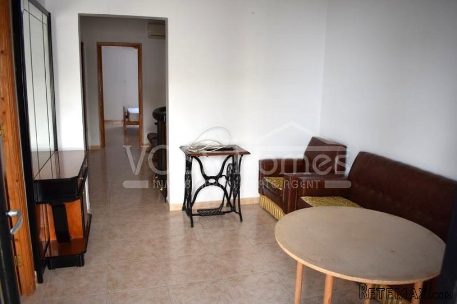 Large, 2 storey, corner, village house with 4 bedrooms.. - 5