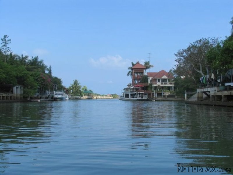 Jomtien Yacht Club 1: 3-bedroom..