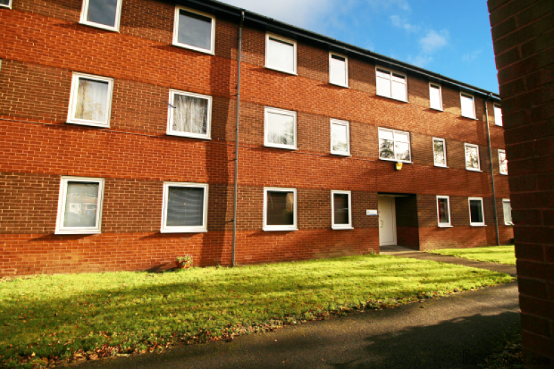 2 bedroom, Flat house for sale