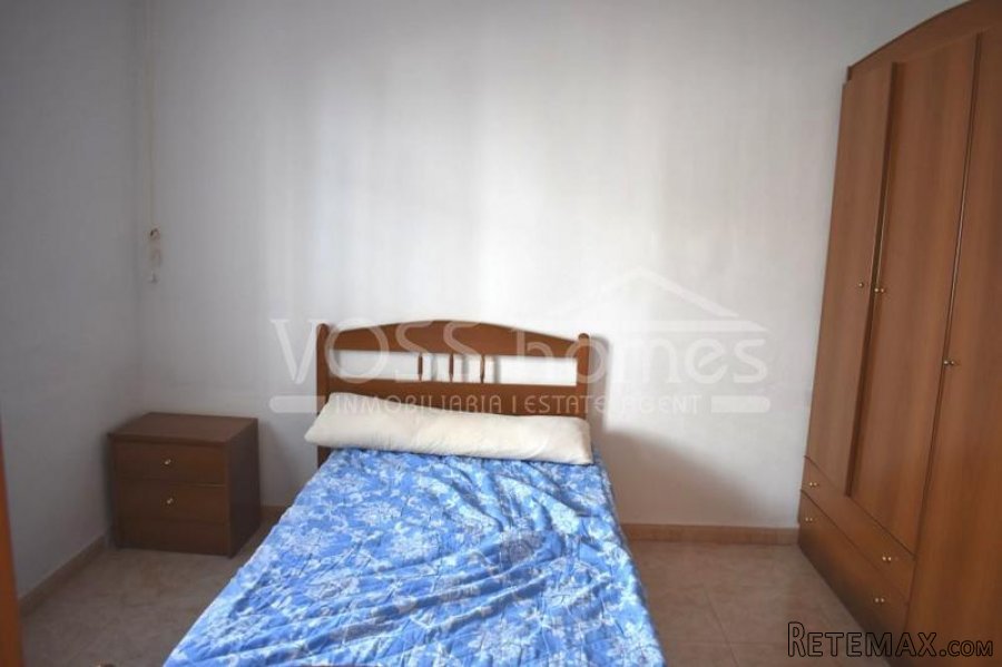 Large, 2 storey, corner, village house with 4 bedrooms.. - 10