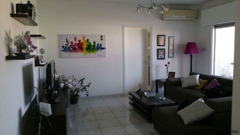 Office available for sale in Kapsalos