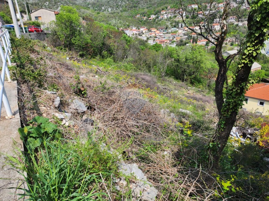 Rijeka, Svilno - građevinski teren, P+2 - 2
